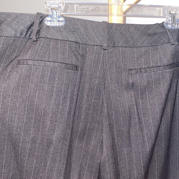 Women’s Worthington Dress Dark Gray Pin Striped Pants 16 petite - Picture 10 of 10